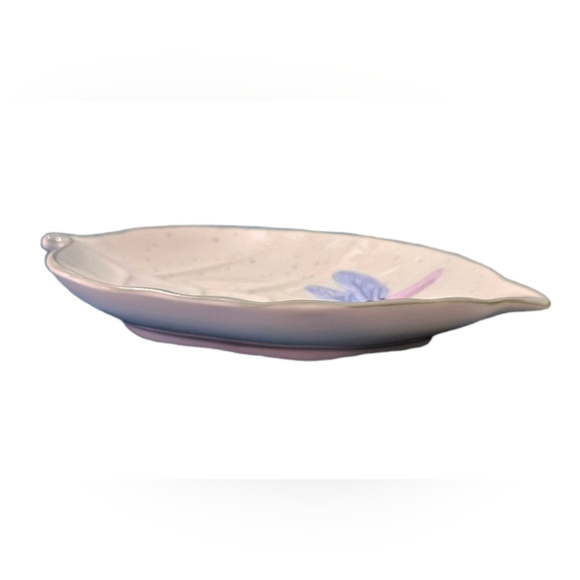 7" Favorite Things Ceramic Trinket, Soap Dish Light Green With A Blue Dragon Fly - Picture 2 of 3